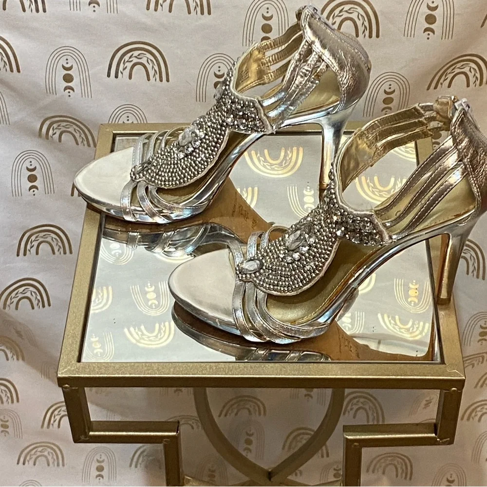 ANTONIO MELANI Silver Heels Elegant Design